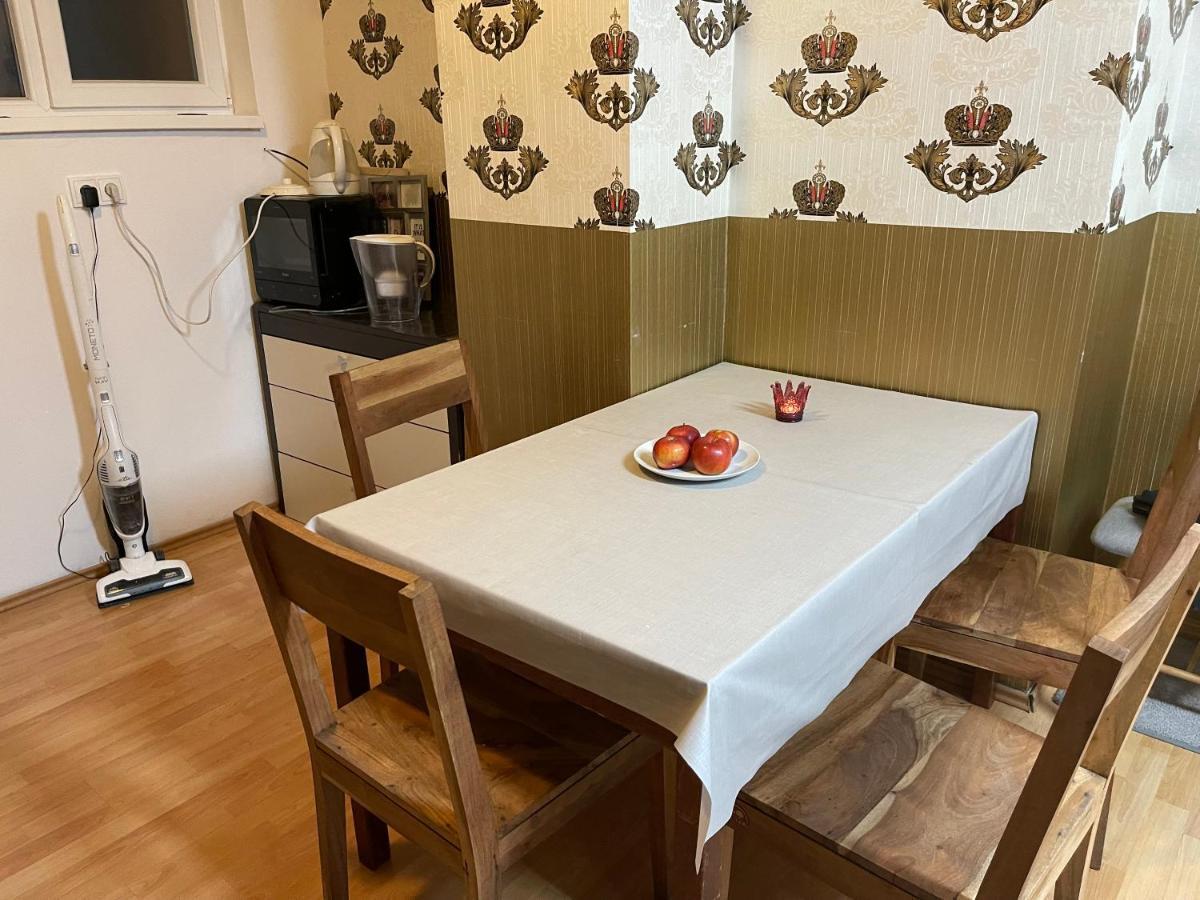 Sweet Apartment Bratislava Buitenkant foto