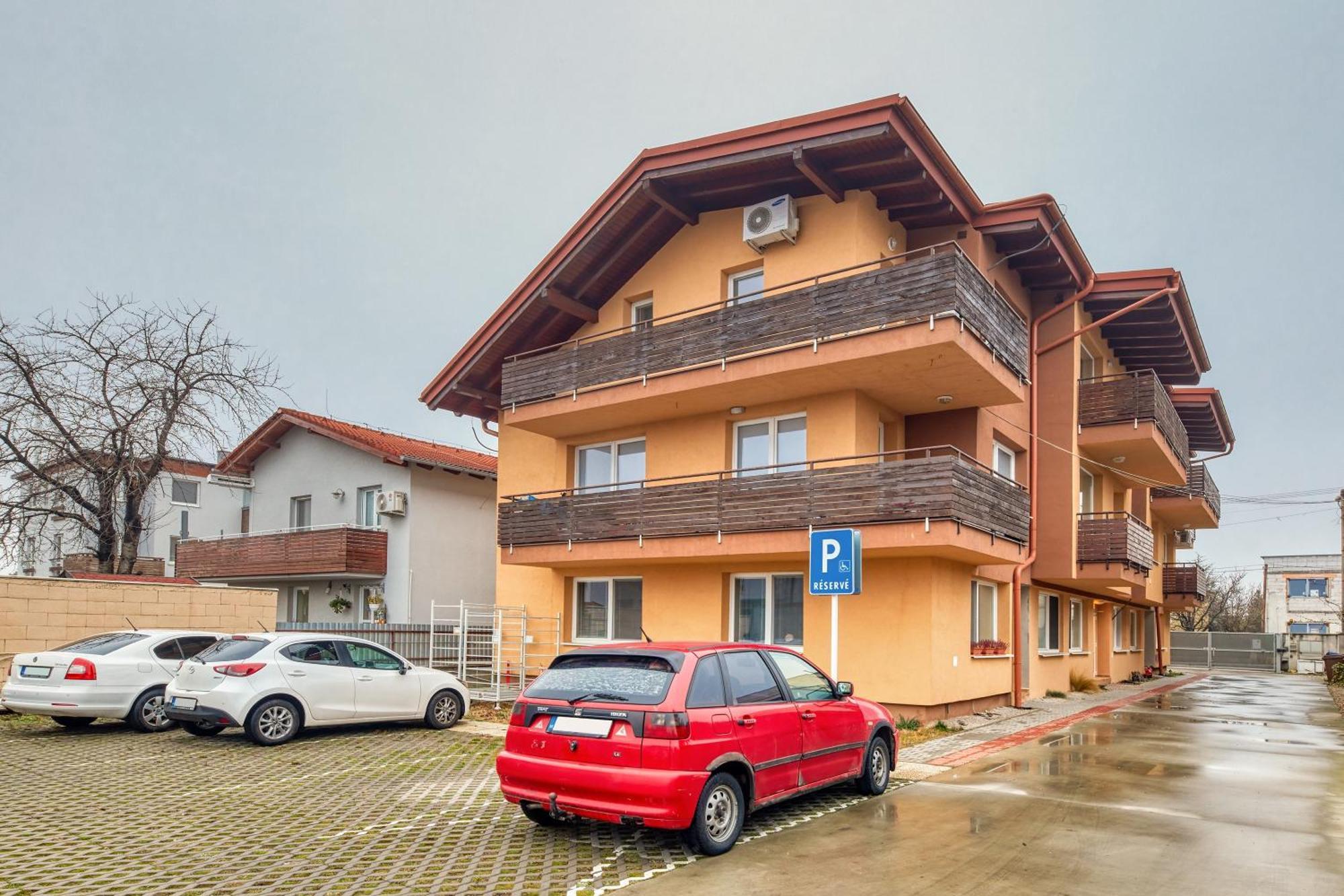 Sweet Apartment Bratislava Buitenkant foto